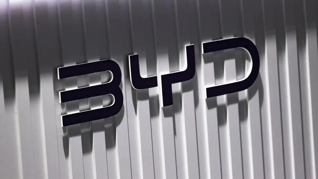 BYD Formula Leopard 5 esimene masstoodetud auto veereb ametlikult koosteliini...