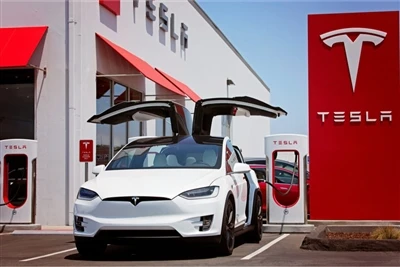 Kas endiselt 90 RMB,000 kallim kui Hiina versioon? Tesla alandab USA-s sõiduk...