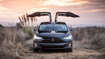 Tesla kutsub trimmipaneeli võimaliku eraldumise tõttu tagasi 870 Model X sõid...