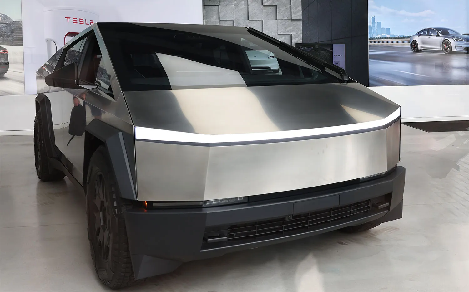 Tesla väljastab aasta jooksul kuuenda Cybertrucki tagasikutsumise