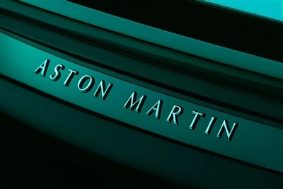 Aston Martin lükkab taas oma esimese{0}}elektriauto turuletoomisega edasi